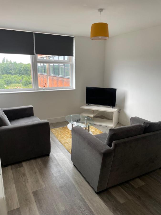 #0611 Two Bedroom Serviced Apartment - Free Parking Derby Exterior foto